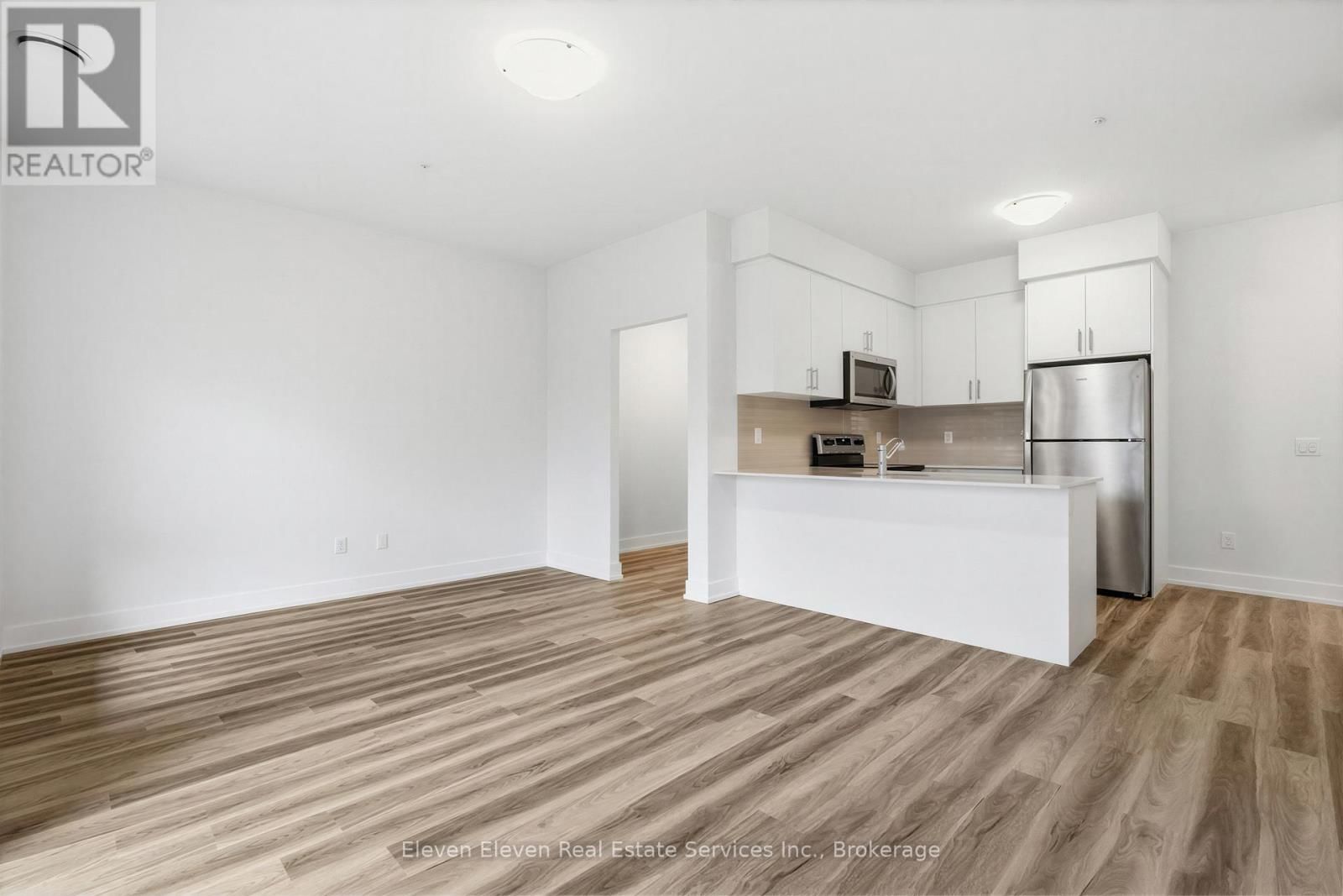 220 - 100 LACKNER PLACE Image 20