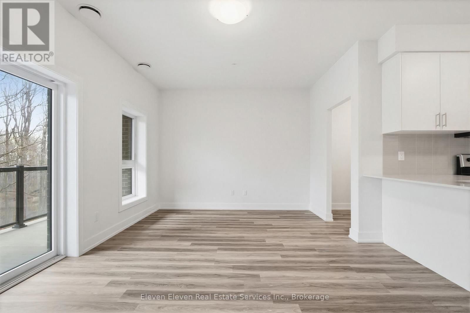 220 - 100 LACKNER PLACE Image 6