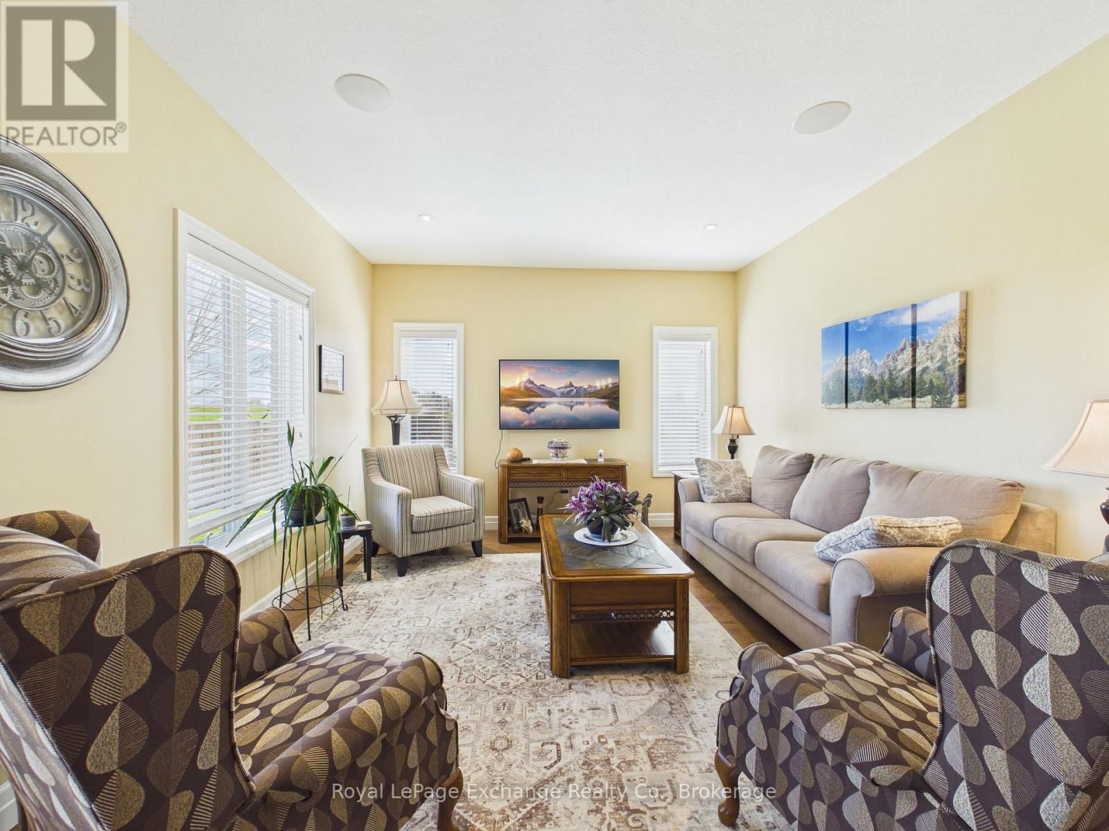 189 WIECK BOULEVARD Image 4