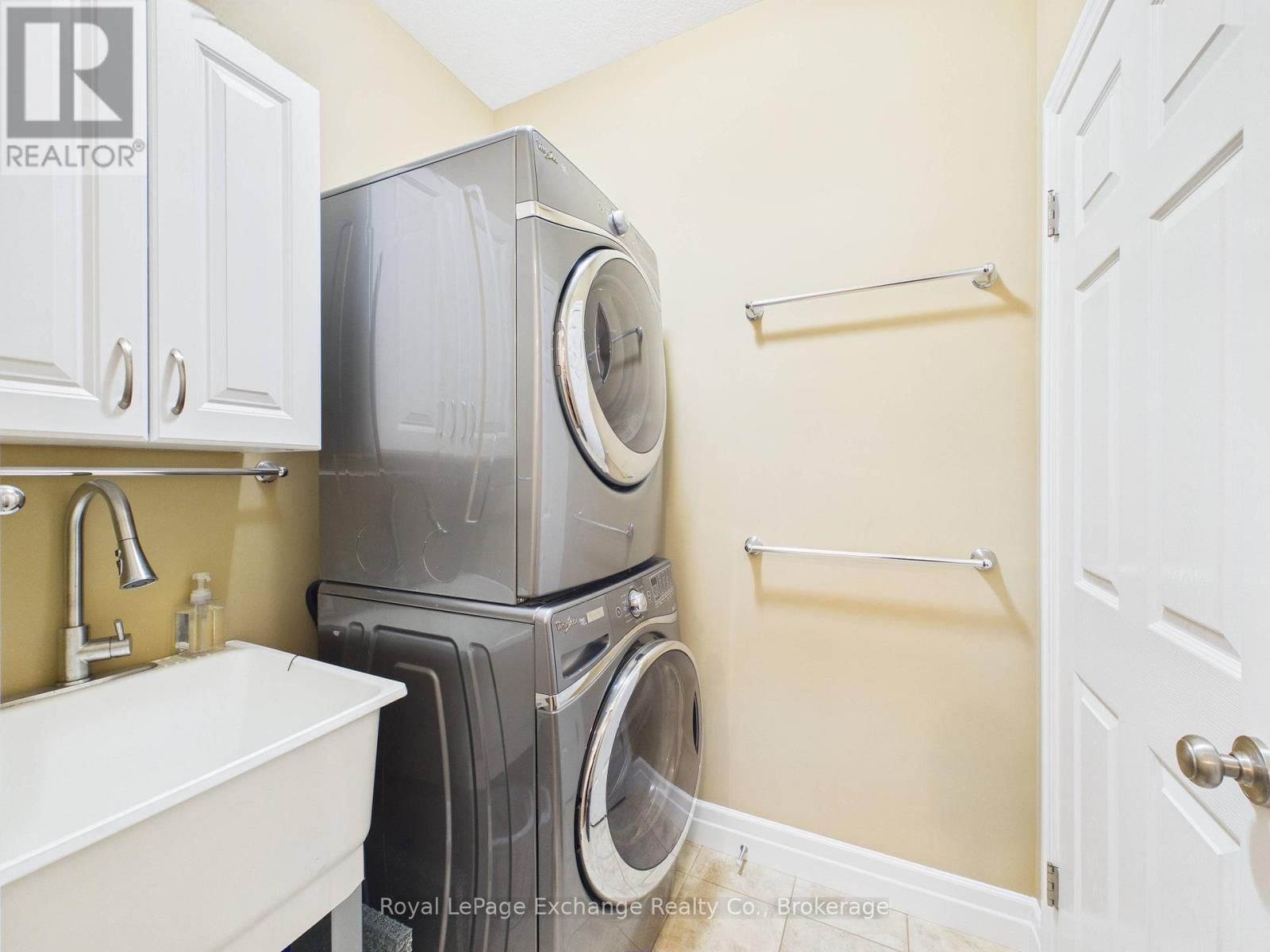 189 WIECK BOULEVARD Image 9