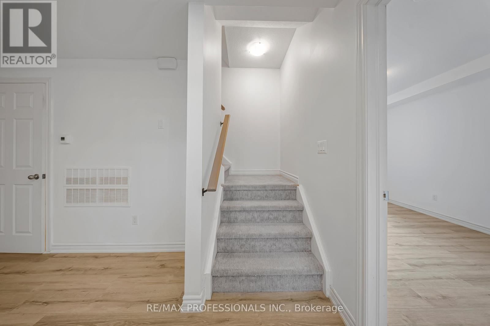 7A - 164 HEIMAN STREET Image 16