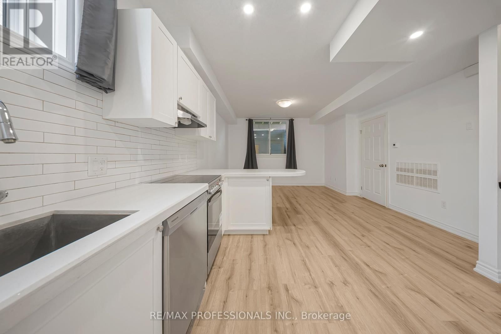 7A - 164 HEIMAN STREET Image 19