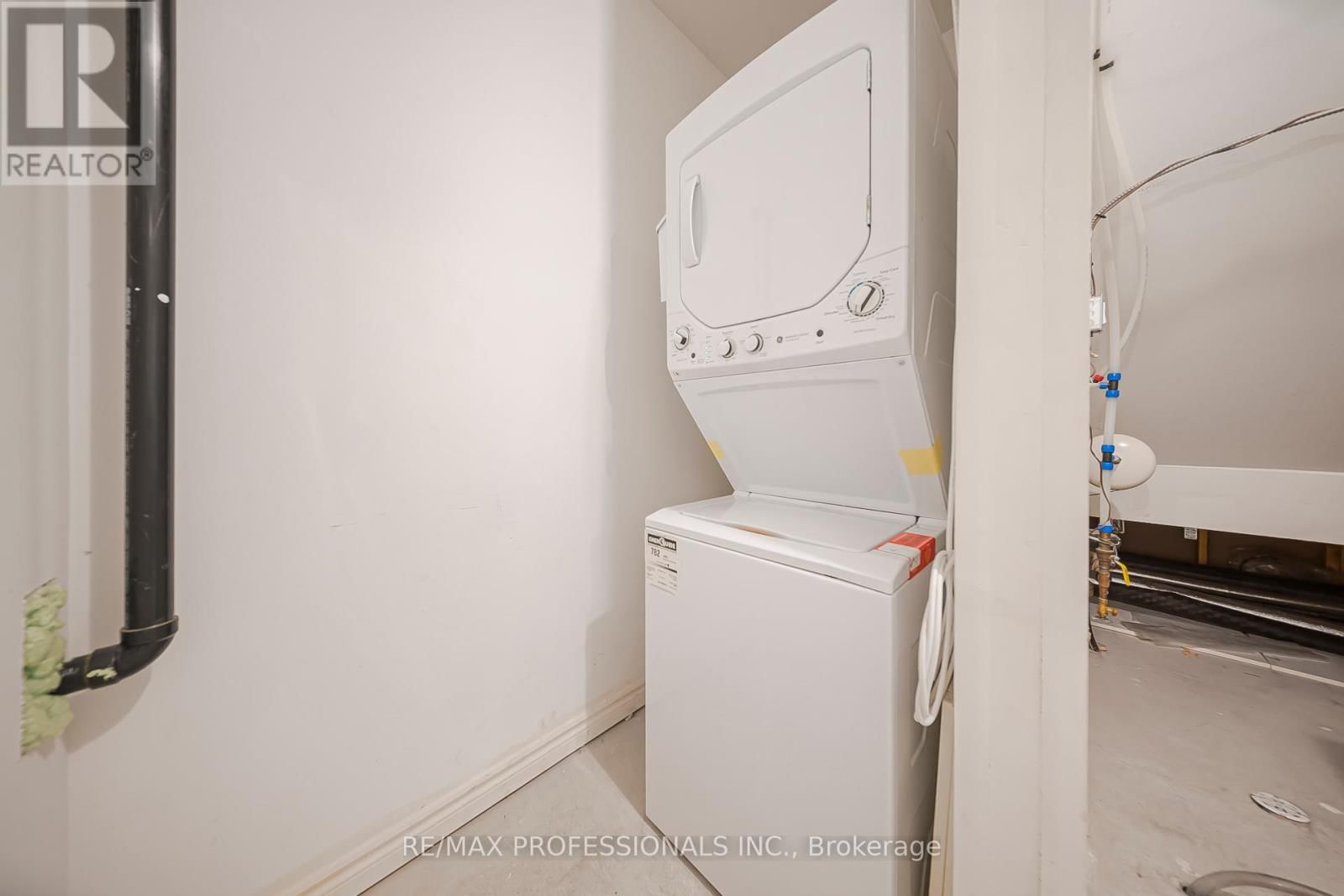 7A - 164 HEIMAN STREET Image 26