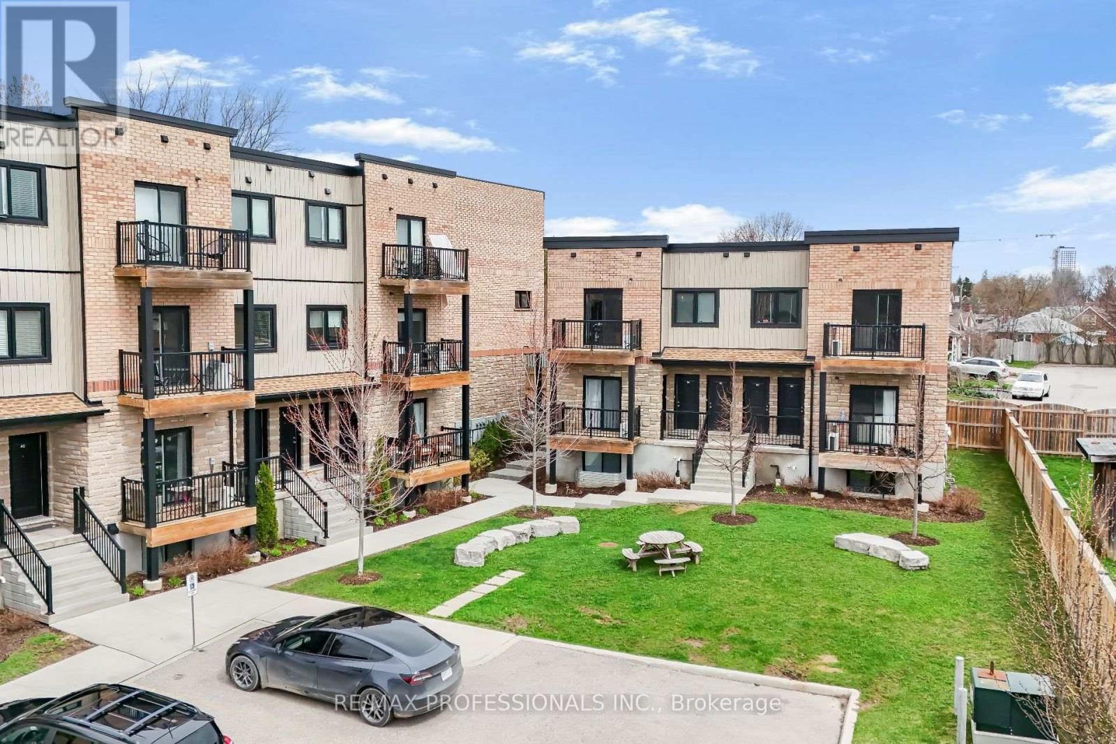 7A - 164 HEIMAN STREET Image 3