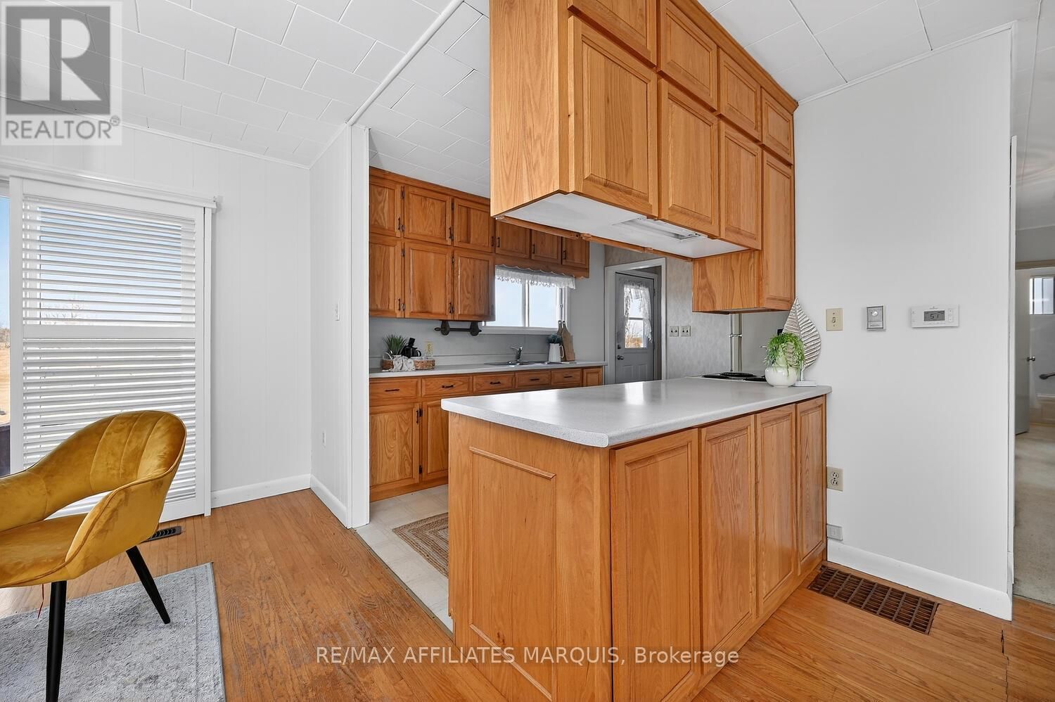 826 HIGHWAY 15 ROAD Image 16