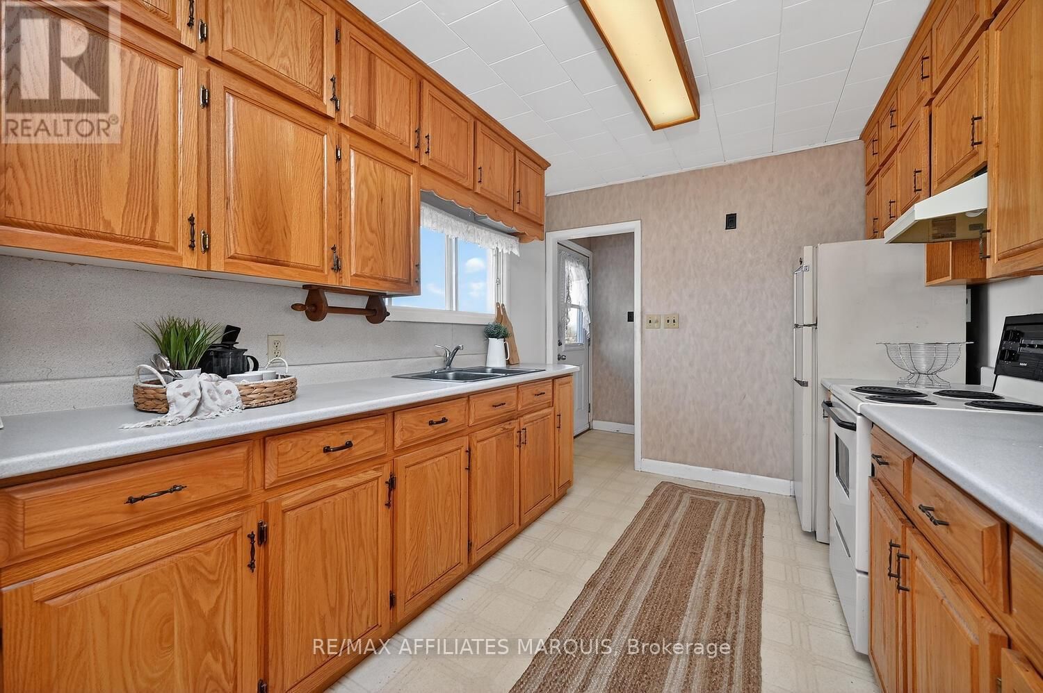 826 HIGHWAY 15 ROAD Image 17