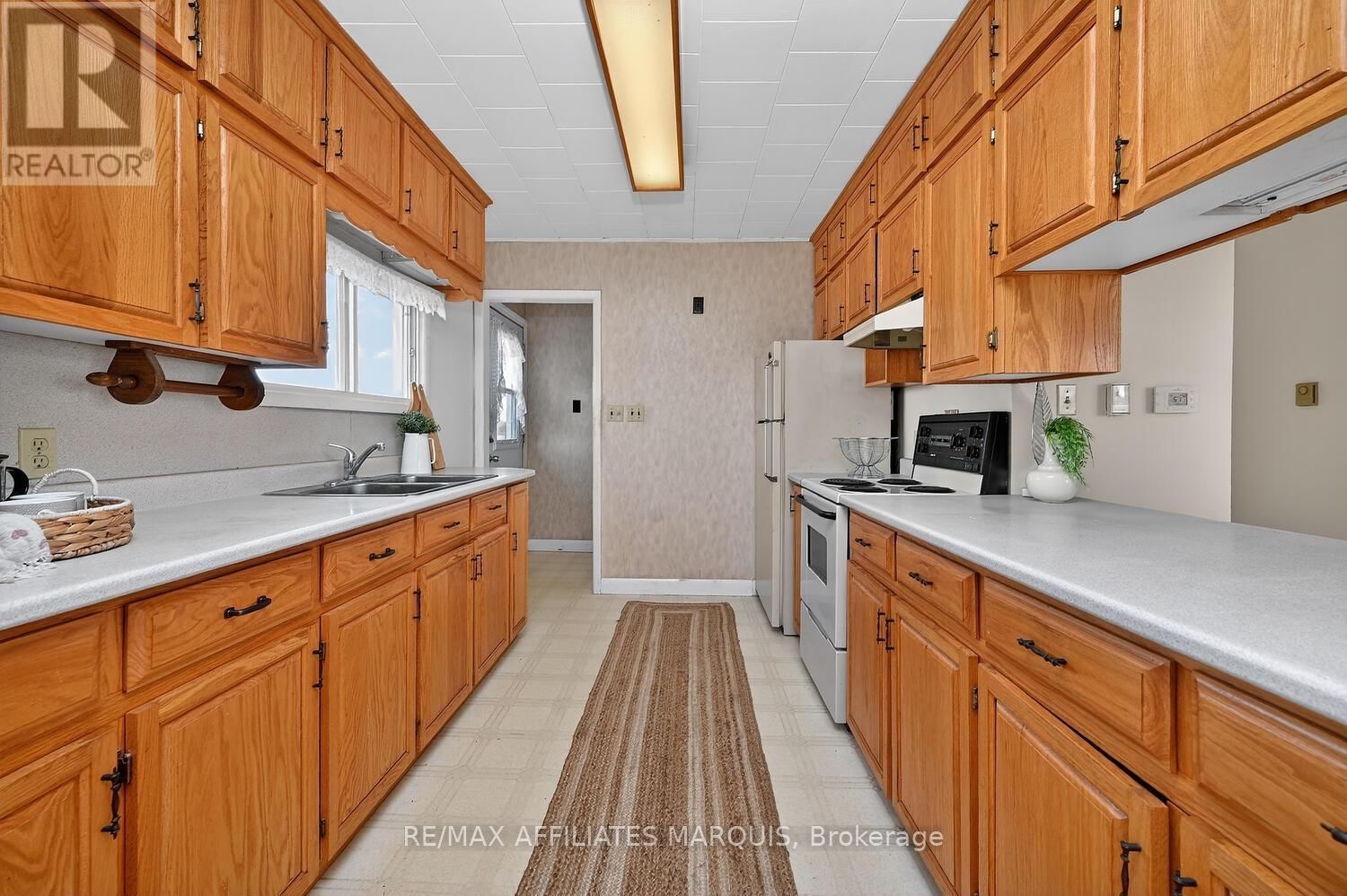 826 HIGHWAY 15 ROAD Image 18