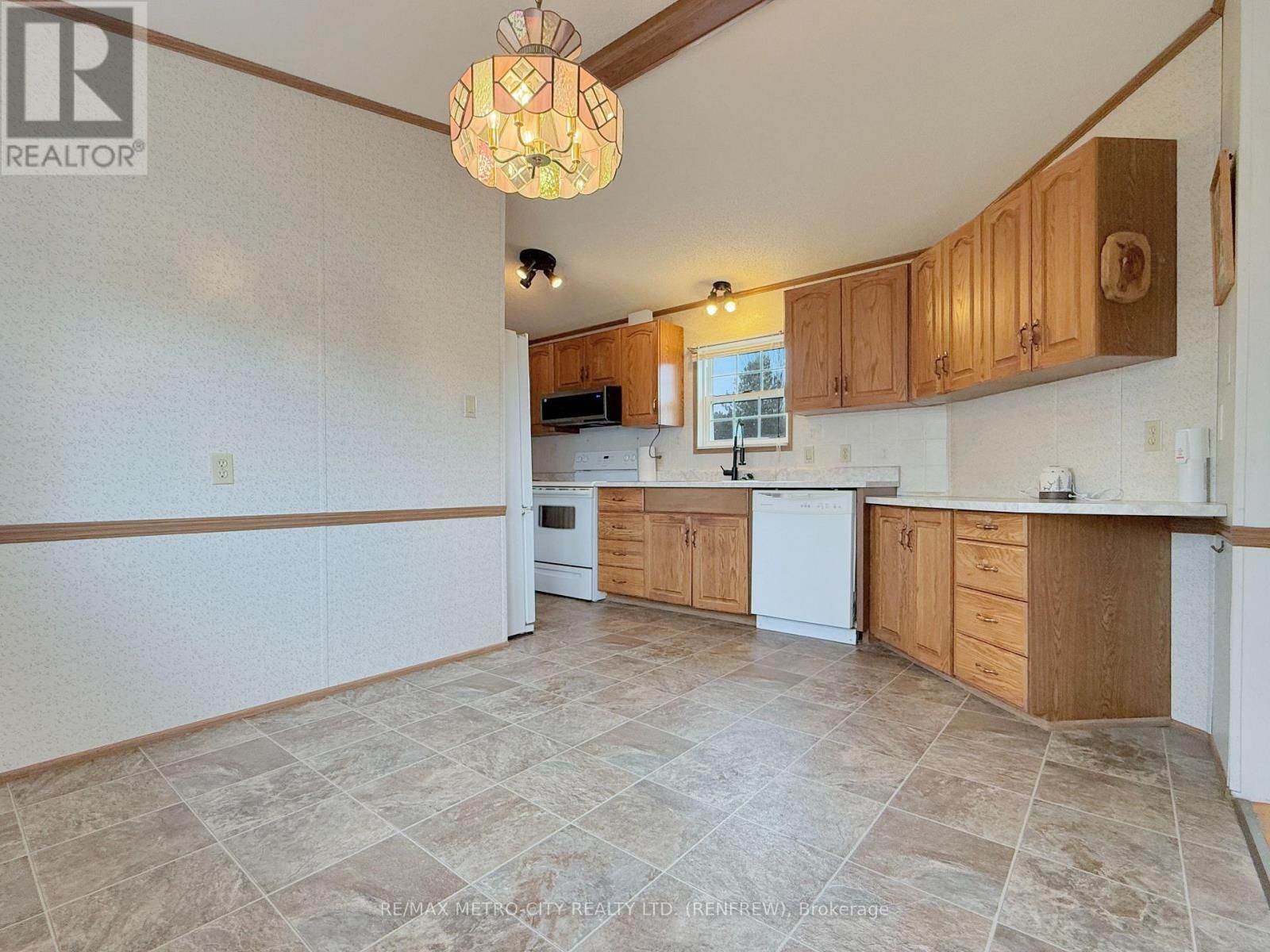 34 SUNSET LANE Image 10