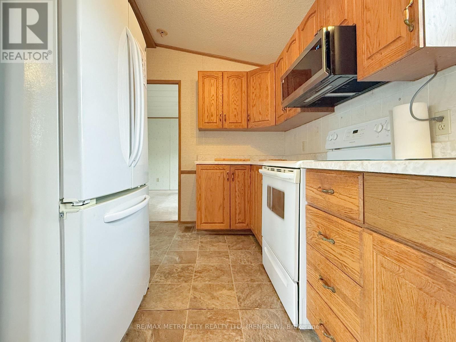 34 SUNSET LANE Image 12