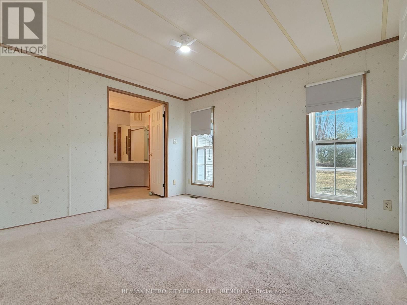 34 SUNSET LANE Image 15