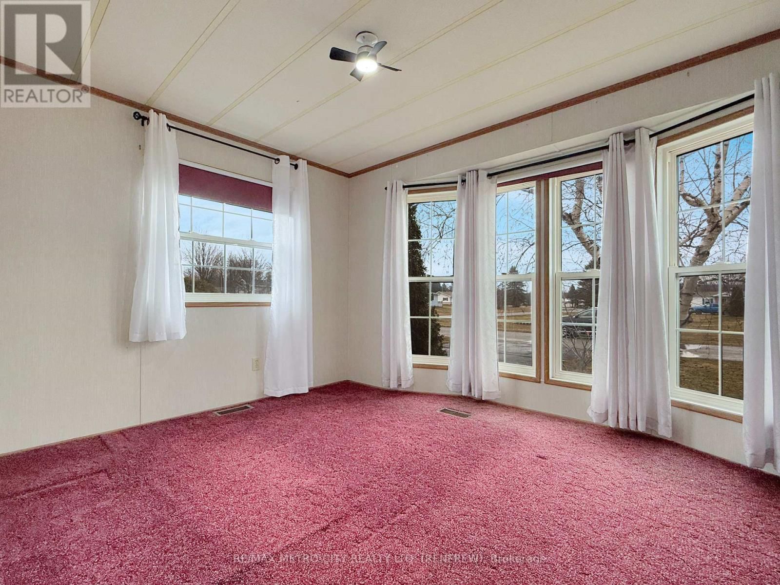 34 SUNSET LANE Image 18