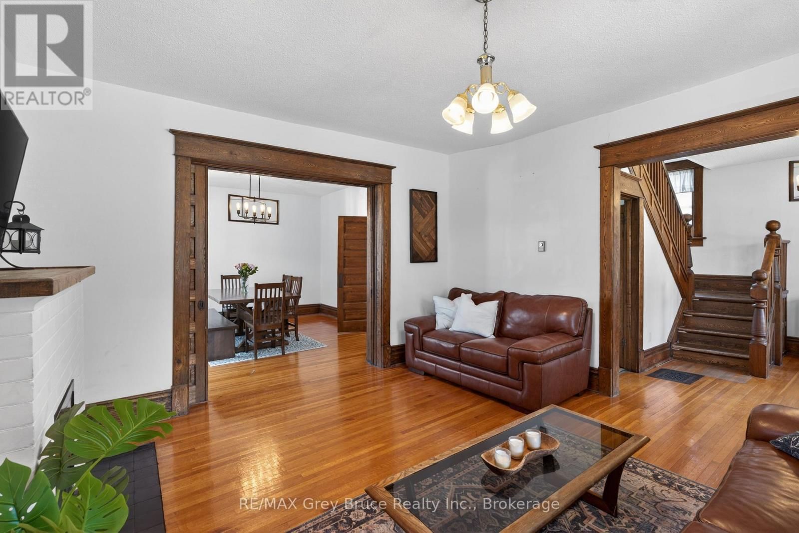 131 2ND AVENUE SOUTHWEST Image 10