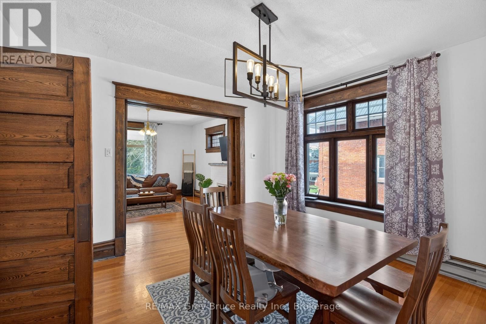 131 2ND AVENUE SOUTHWEST Image 13