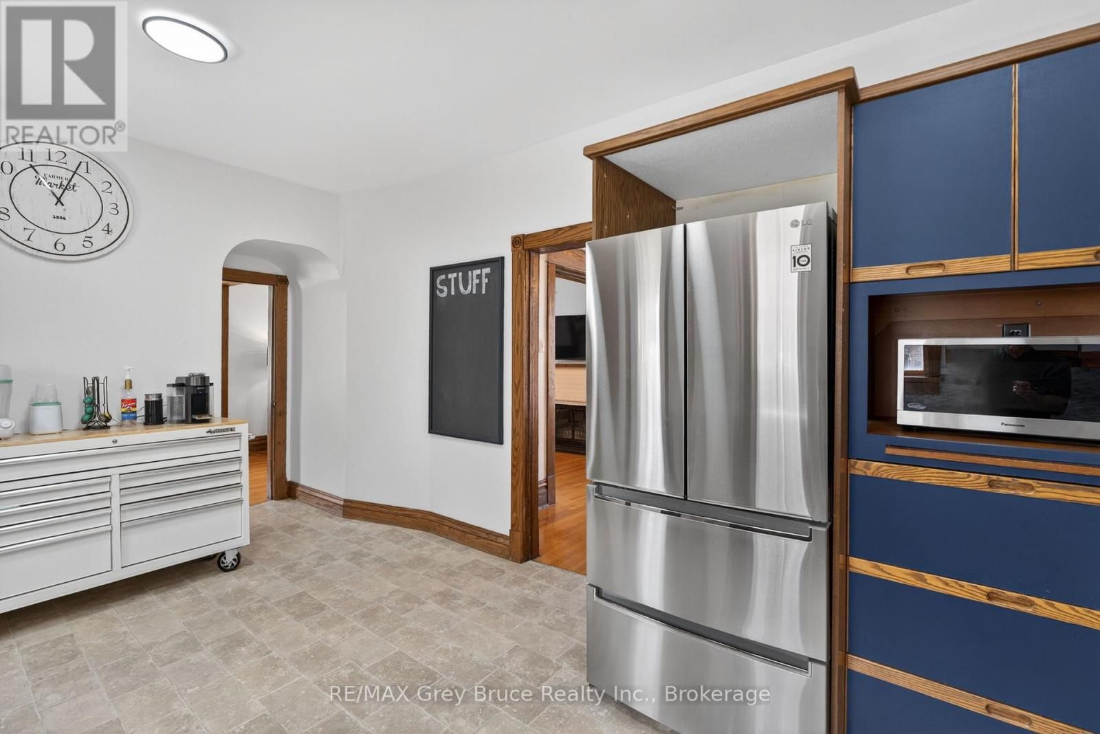 131 2ND AVENUE SOUTHWEST Image 17