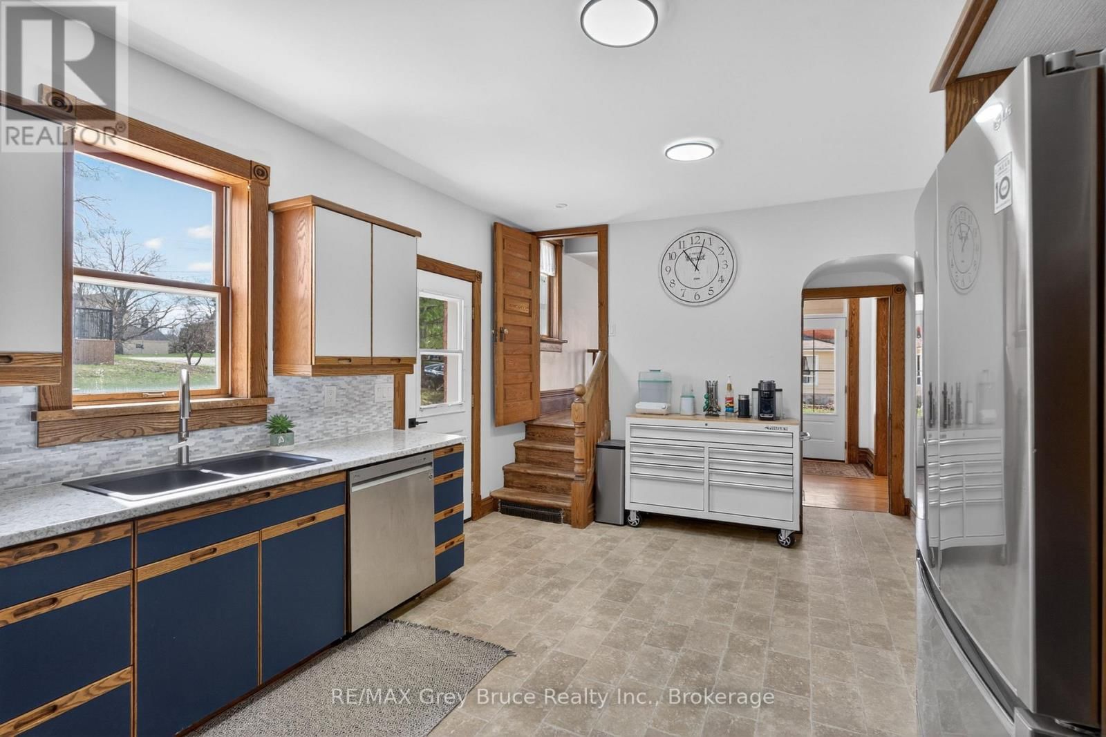 131 2ND AVENUE SOUTHWEST Image 18