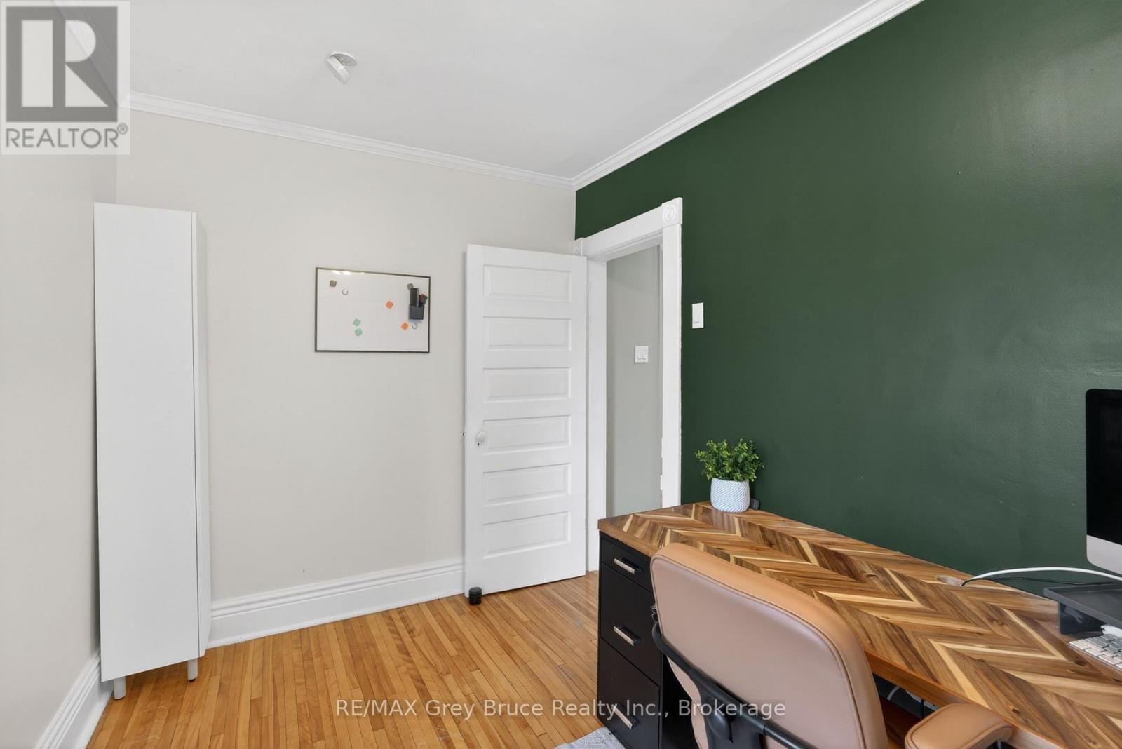 131 2ND AVENUE SOUTHWEST Image 20