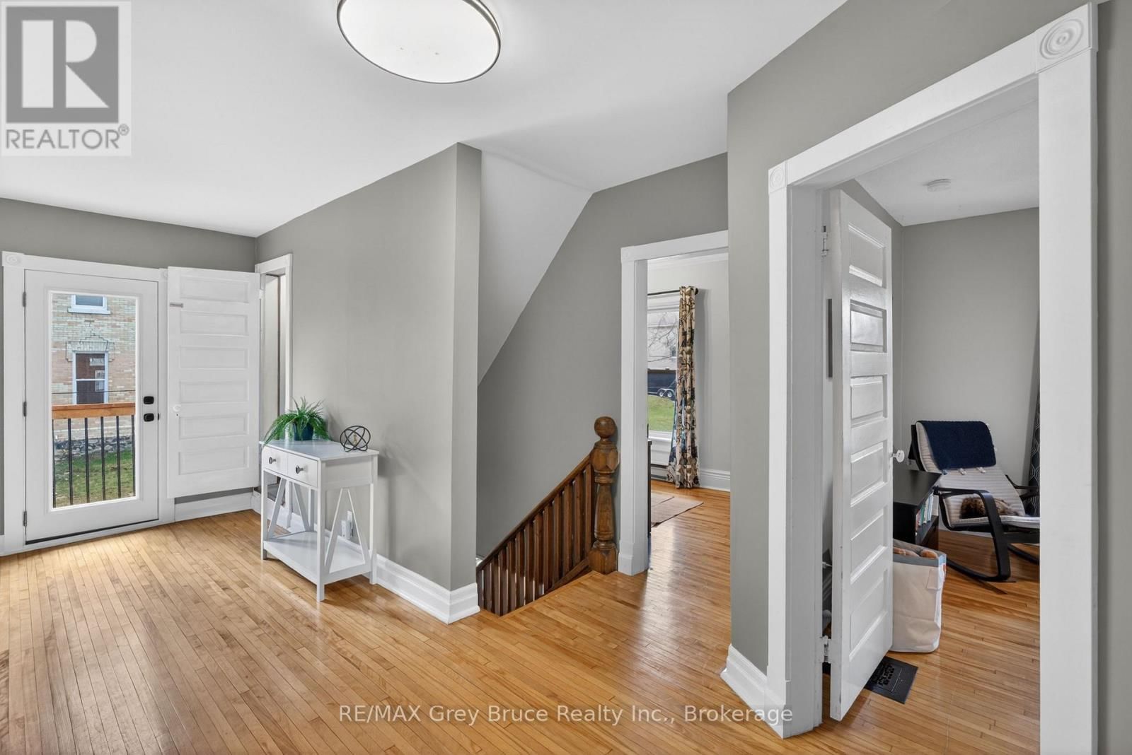 131 2ND AVENUE SOUTHWEST Image 21