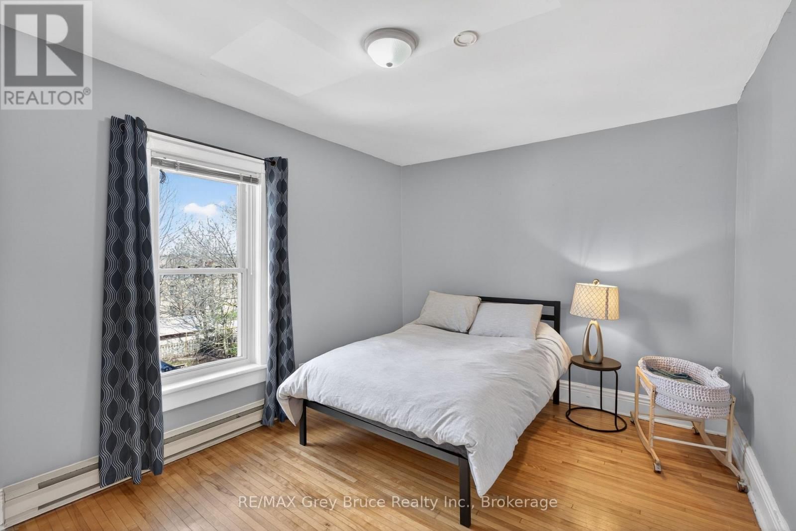 131 2ND AVENUE SOUTHWEST Image 24