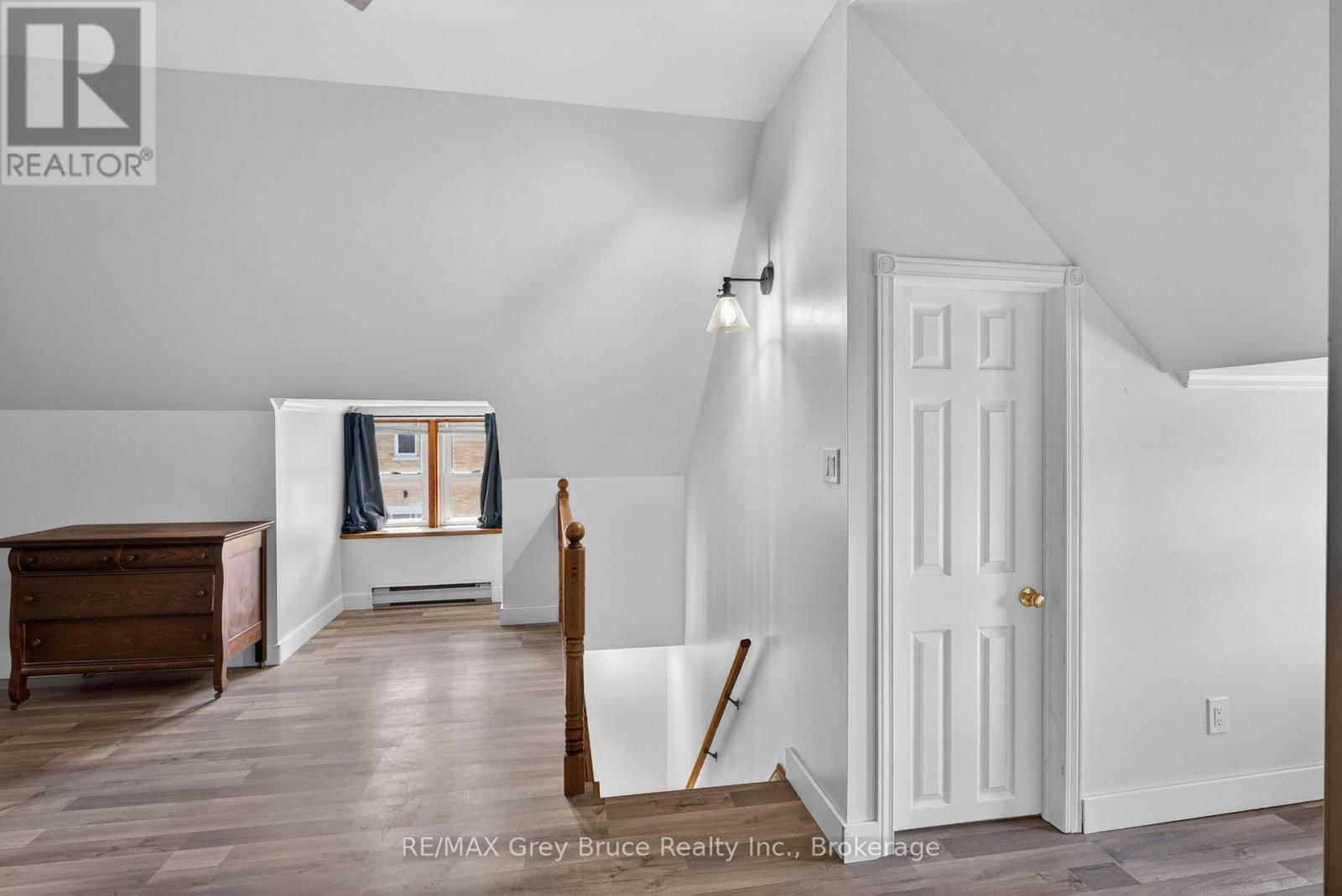 131 2ND AVENUE SOUTHWEST Image 35