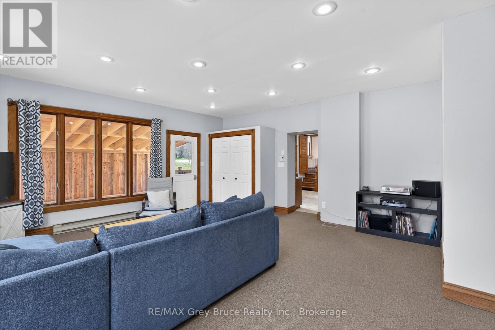 131 2ND AVENUE SOUTHWEST Image 39