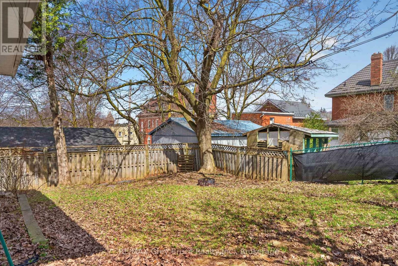 131 2ND AVENUE SOUTHWEST Image 44