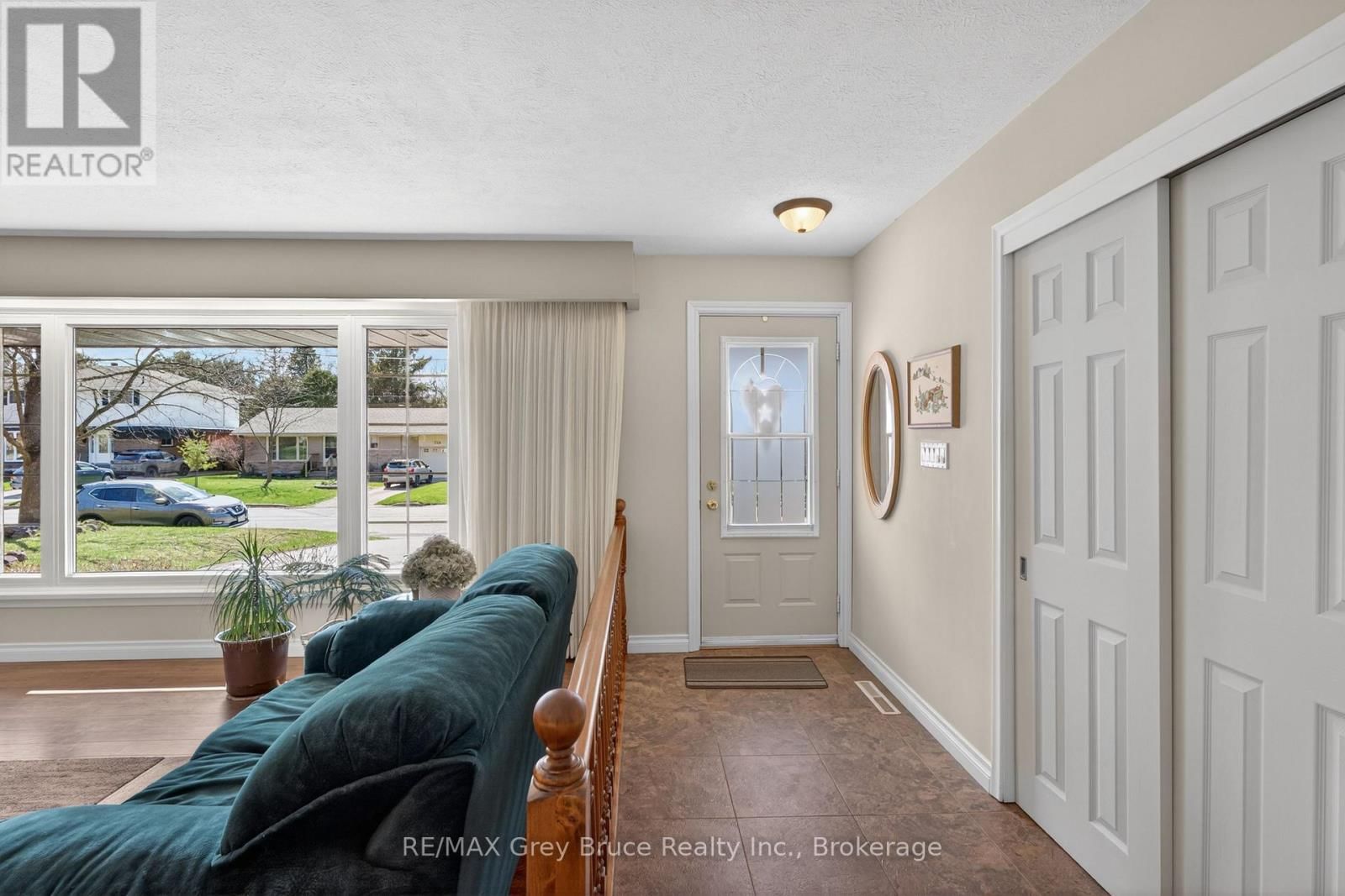 331 8TH AVENUE EAST Image 19