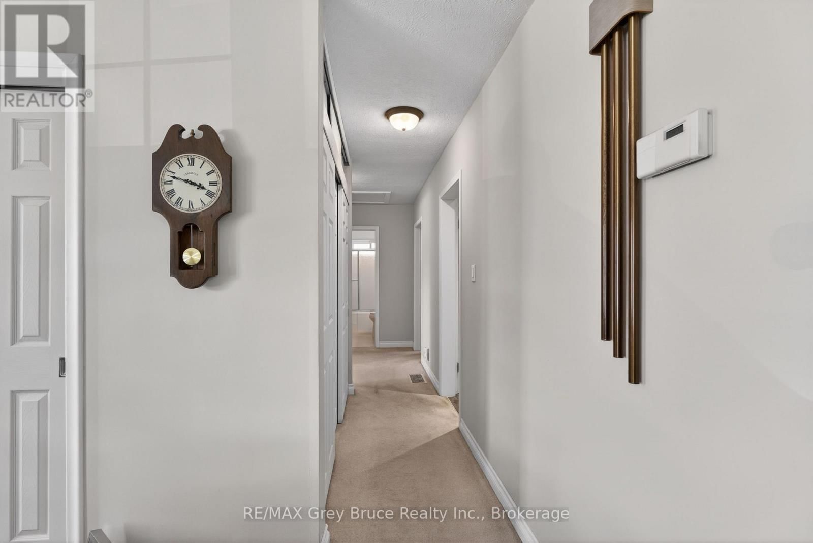 331 8TH AVENUE EAST Image 21