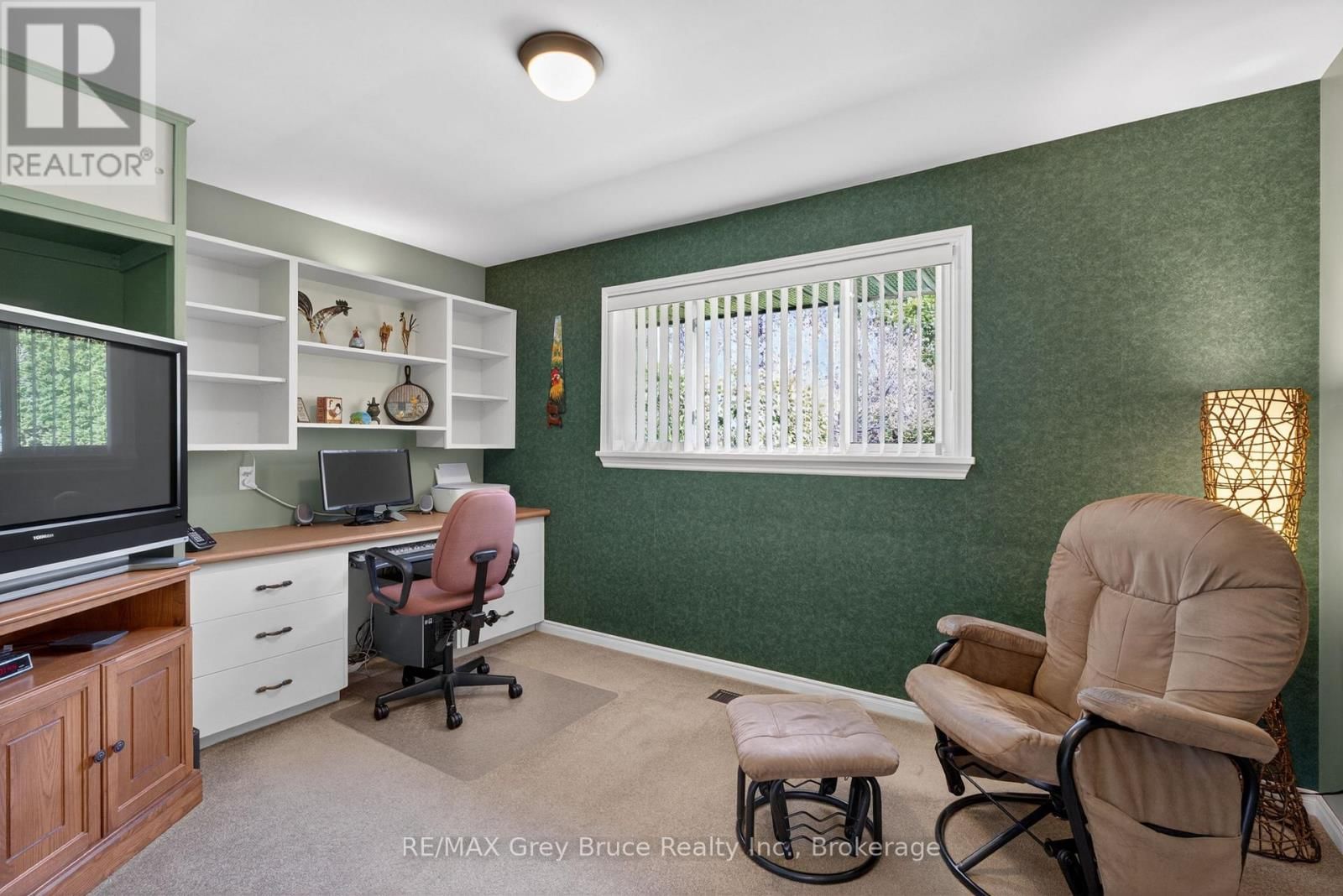 331 8TH AVENUE EAST Image 24