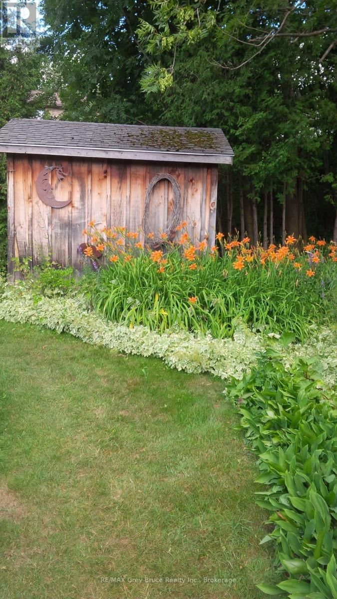 331 8TH AVENUE EAST Image 37