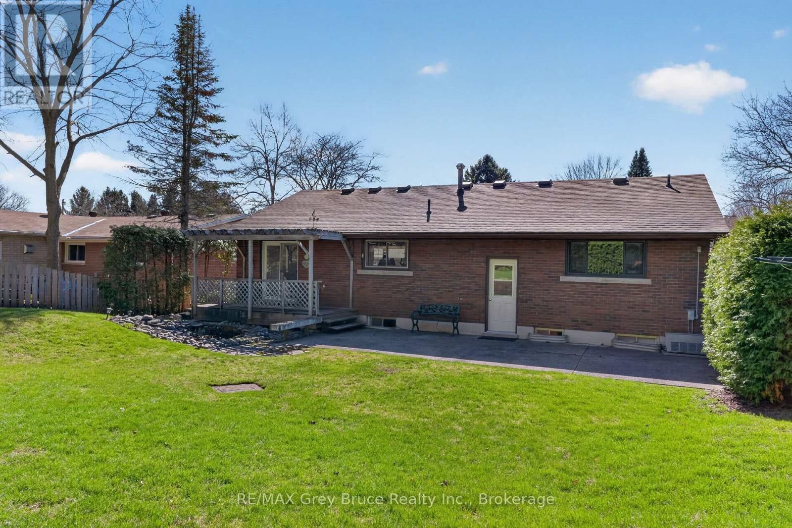 331 8TH AVENUE EAST Image 8