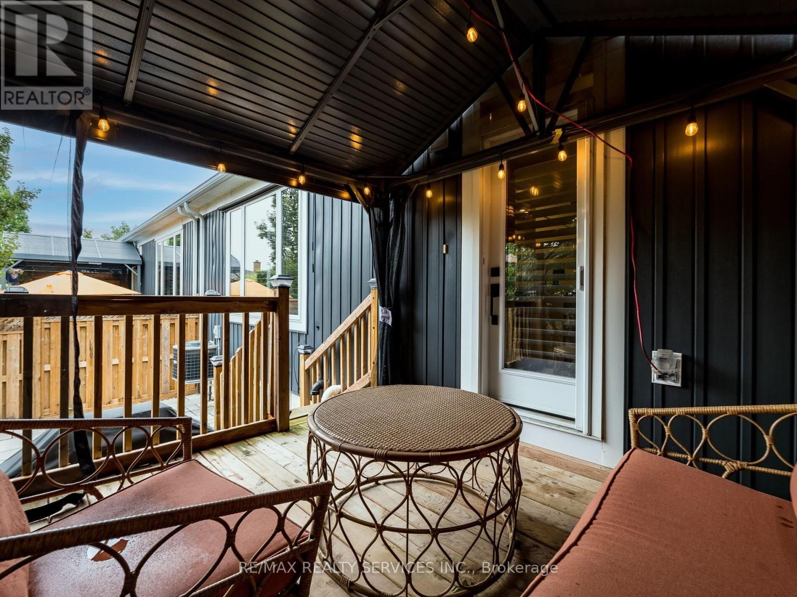 18 PRINCETON COMMON STREET Image 37