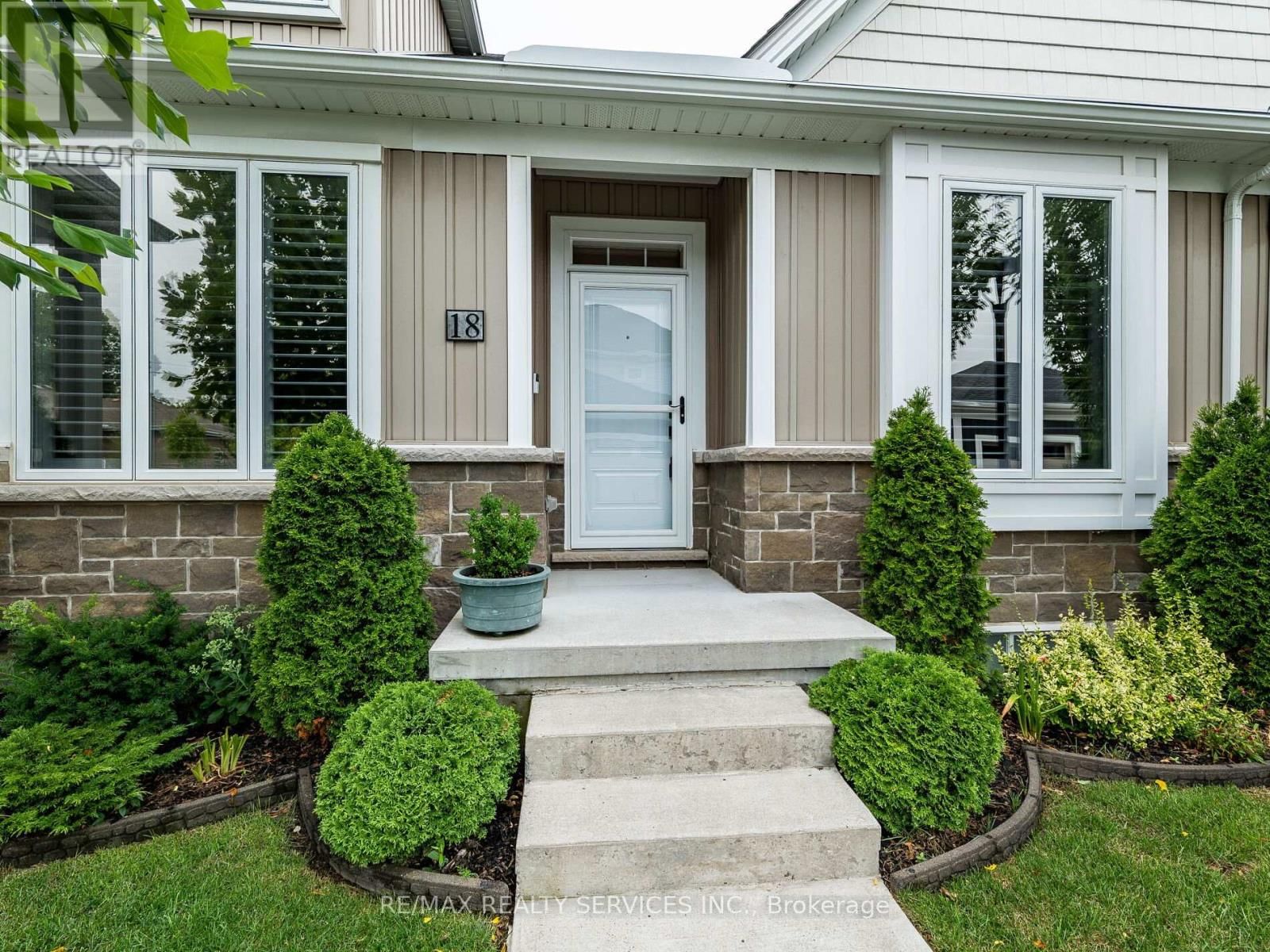 18 PRINCETON COMMON STREET Image 43