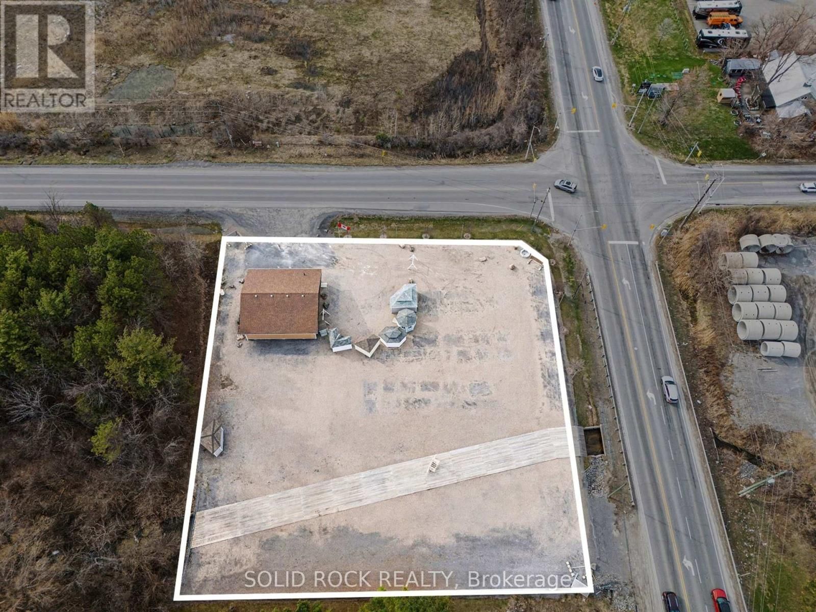 2491 CARP ROAD Image 1