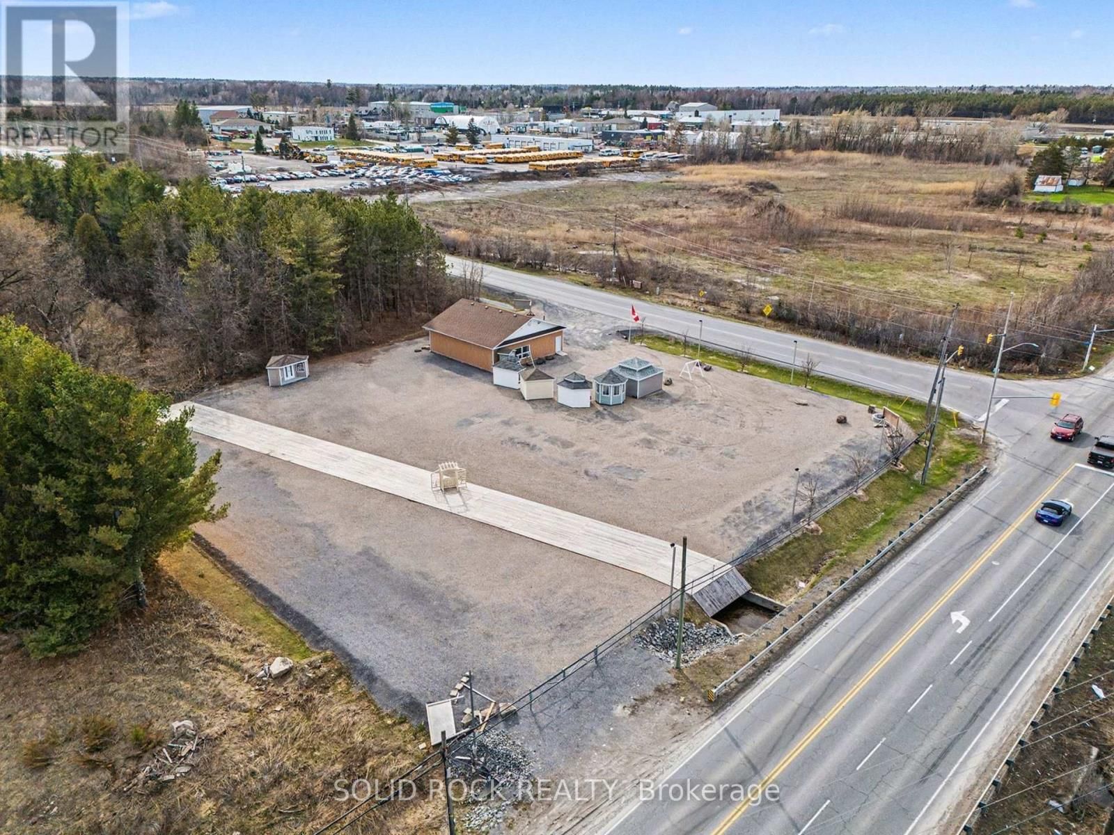 2491 CARP ROAD Image 11