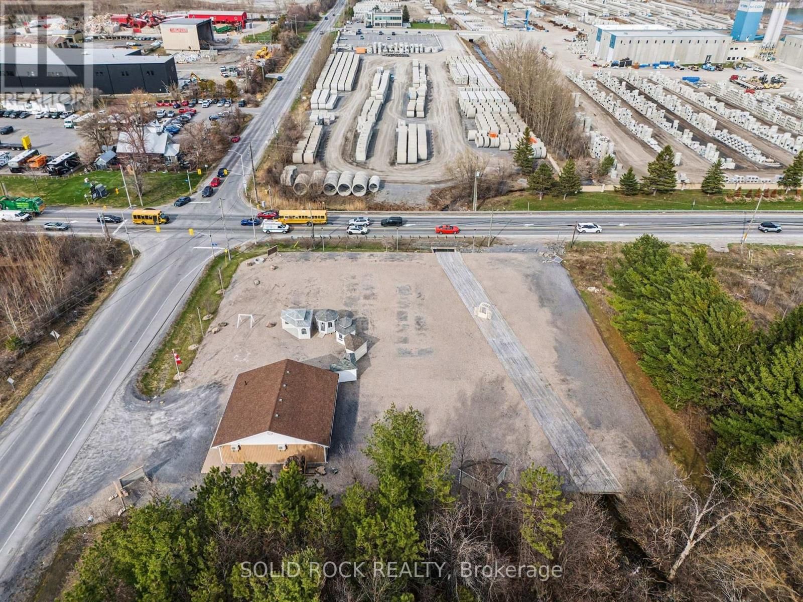 2491 CARP ROAD Image 13