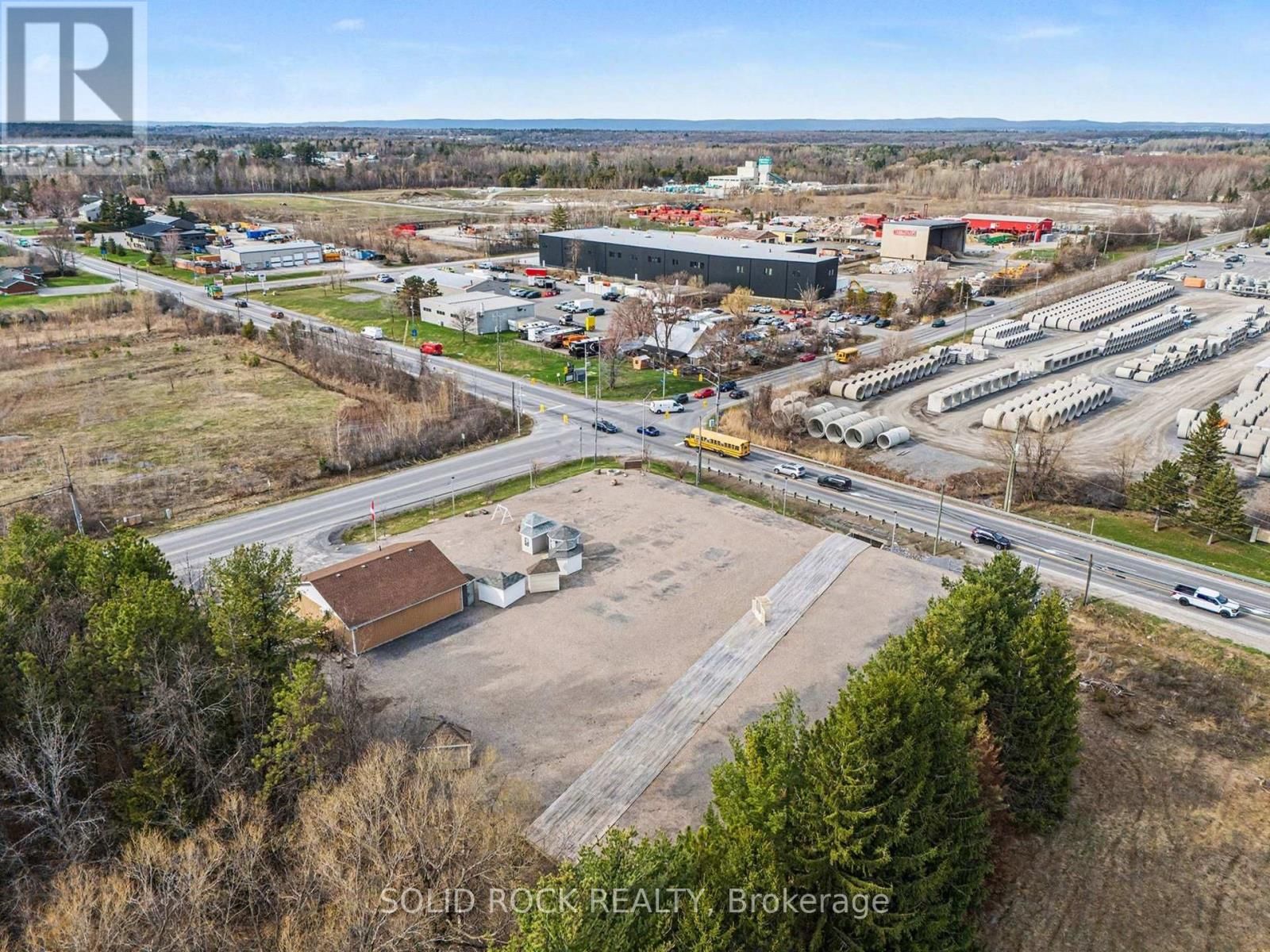 2491 CARP ROAD Image 14