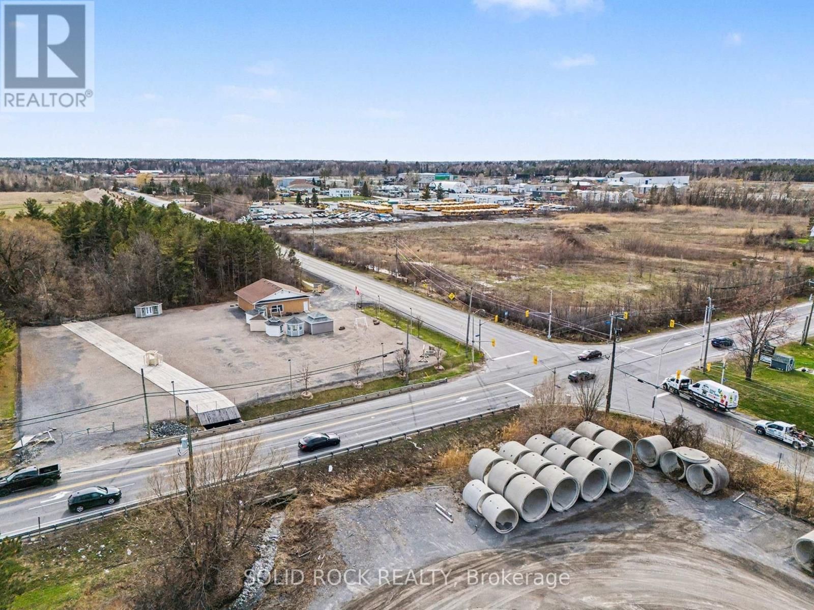 2491 CARP ROAD Image 18