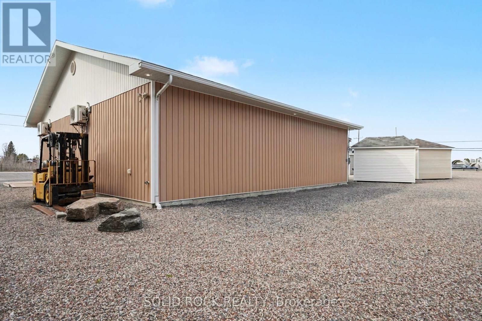 2491 CARP ROAD Image 4