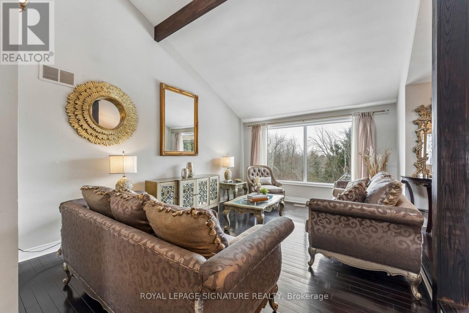 16 HILLTOP CRESCENT Image 6