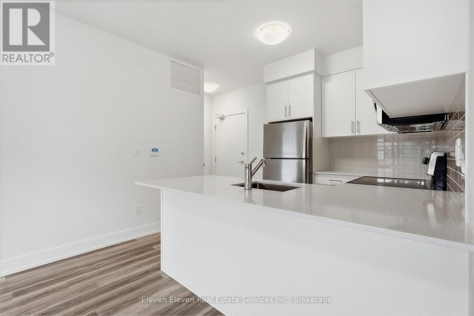 317 - 1100 LACKNER PLACE Image 9