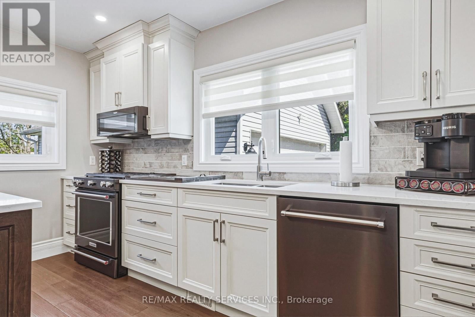 120 DIVISION STREET Image 11