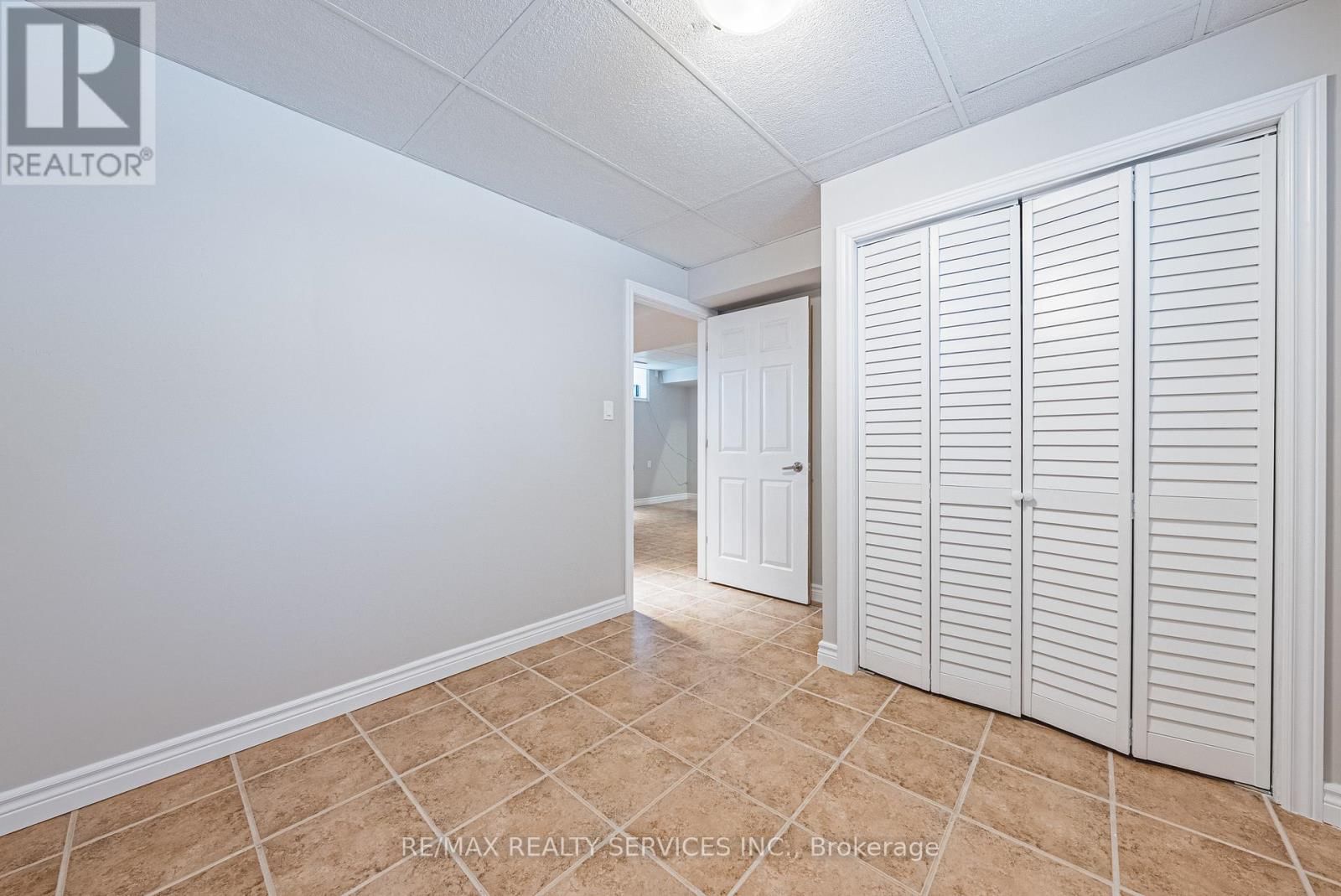 120 DIVISION STREET Image 30