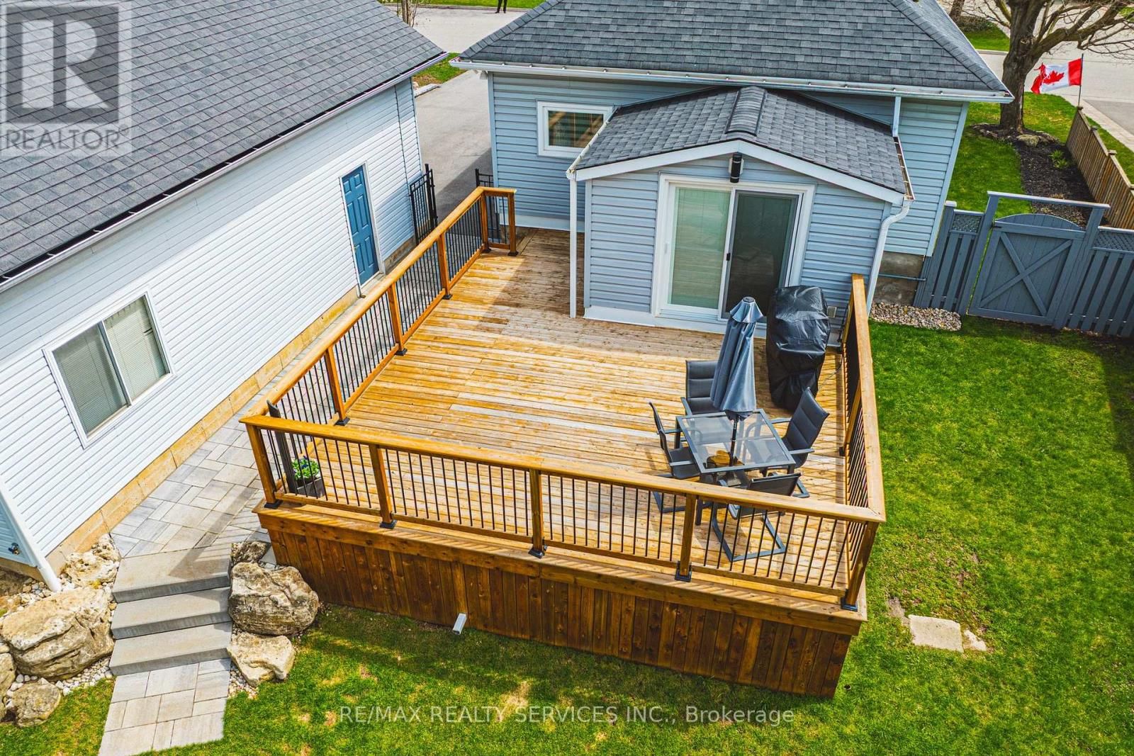 120 DIVISION STREET Image 37