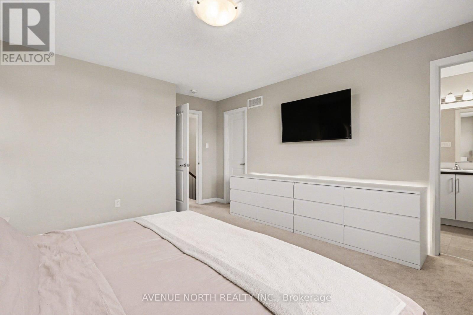 159 BENDING WAY Image 11