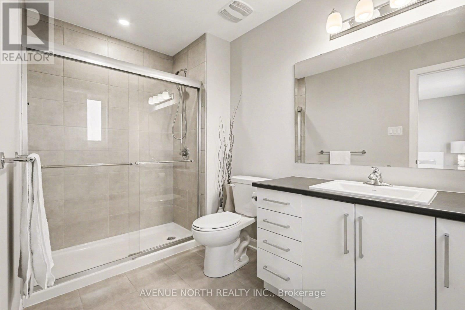 159 BENDING WAY Image 12