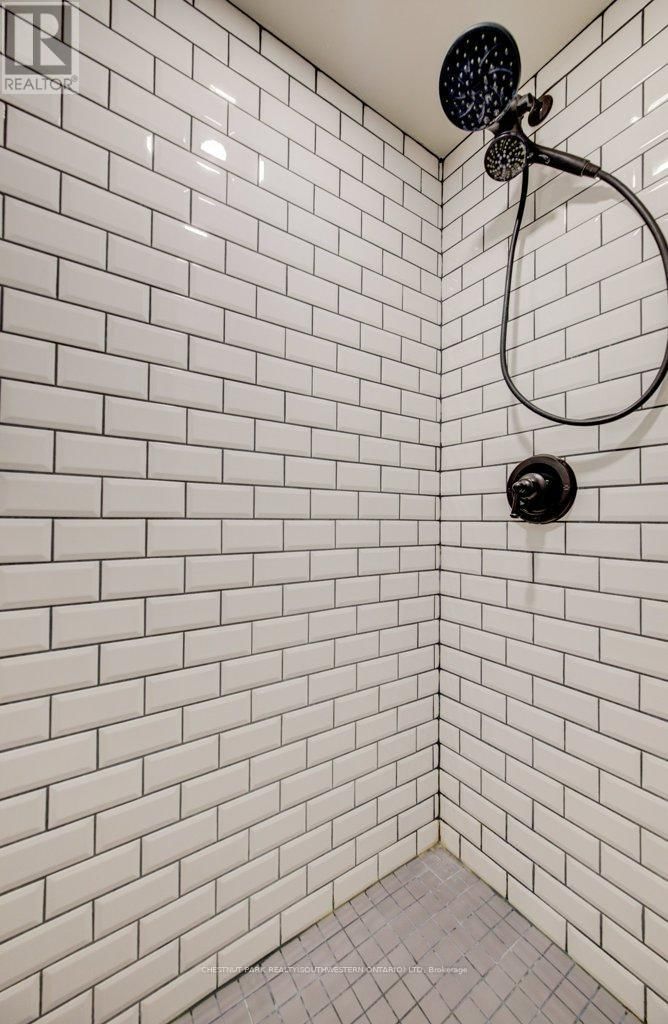 8 SPRING STREET EAST Image 45