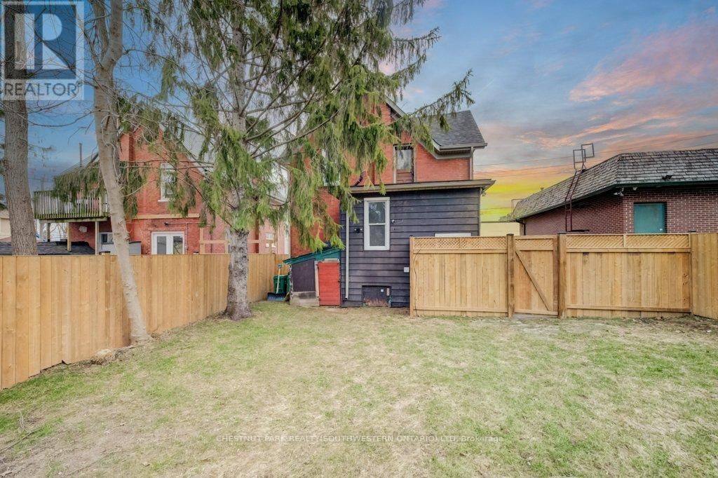 8 SPRING STREET EAST Image 48