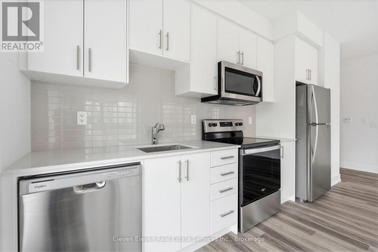 301 - 1100 LACKNER PLACE Image 10