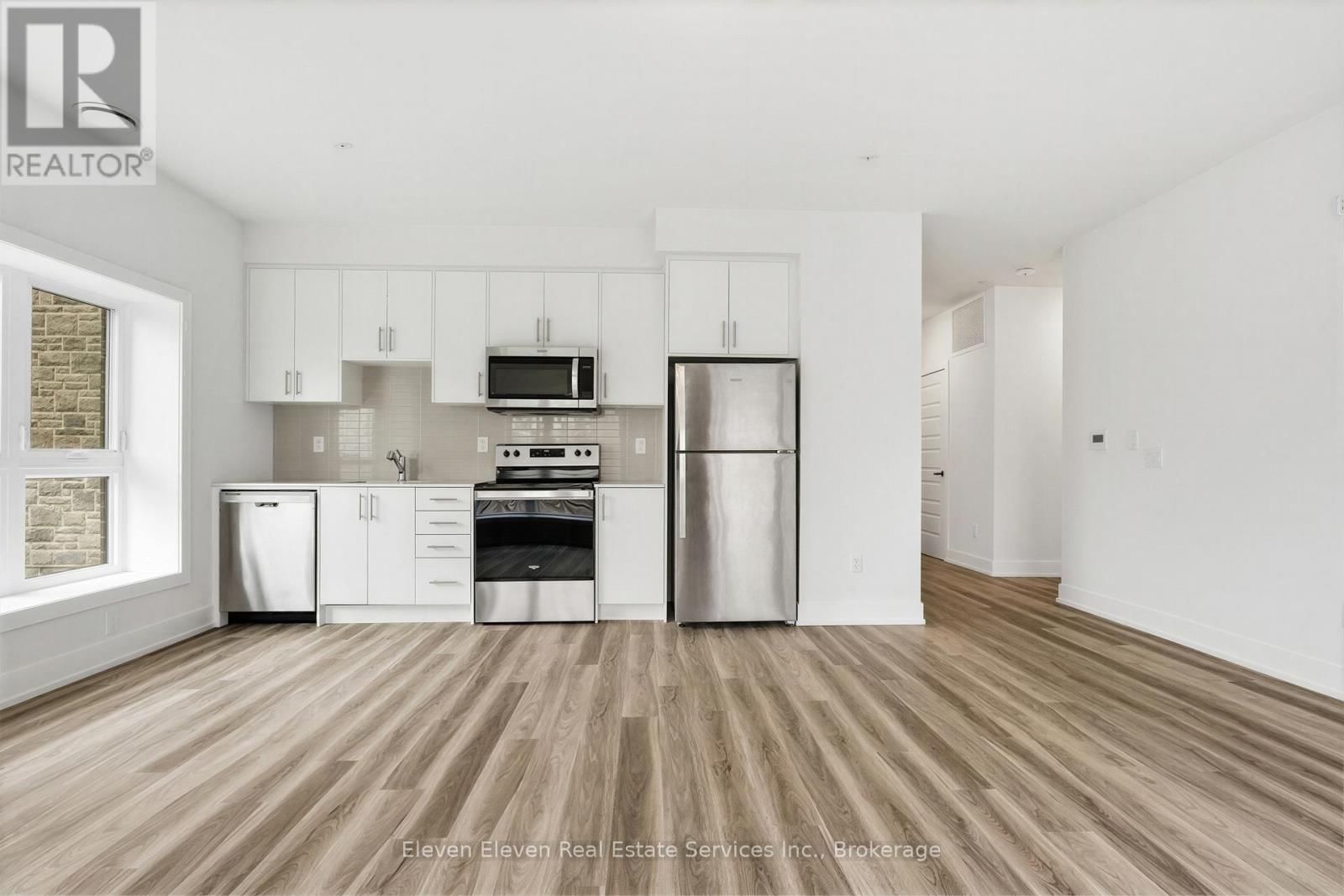 301 - 1100 LACKNER PLACE Image 12