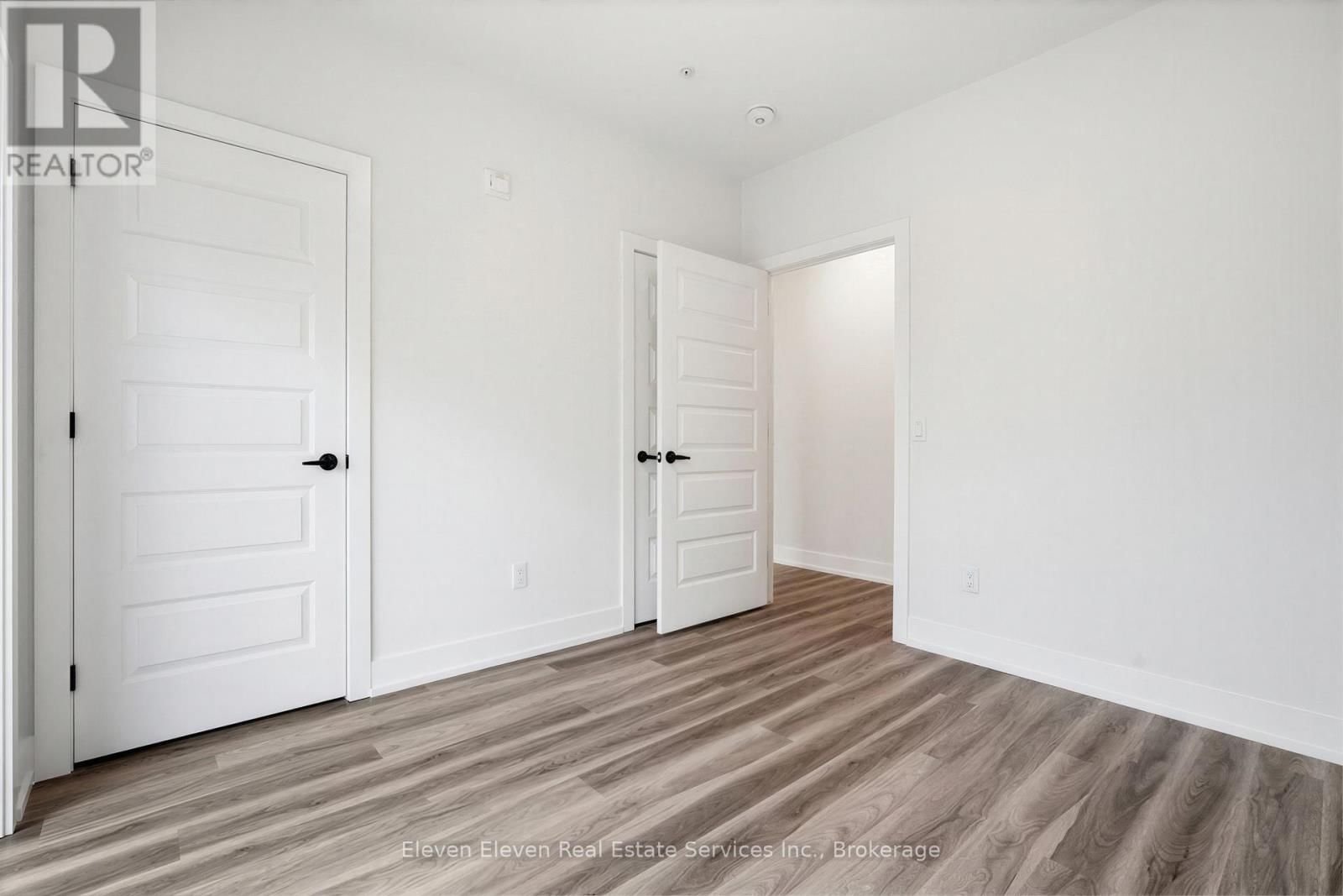 301 - 1100 LACKNER PLACE Image 16